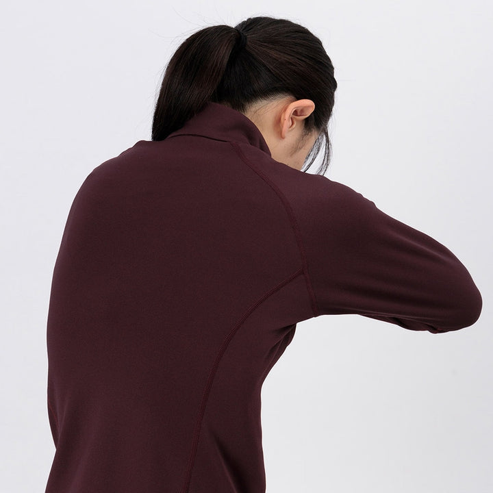 Montbell Thermal Women's Trail Action jacket, four-way stretch fabric demonstration