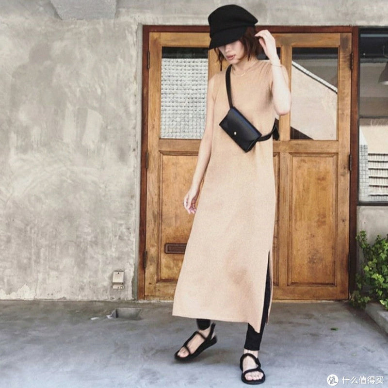 1129714	LOCK-ON SANDALS