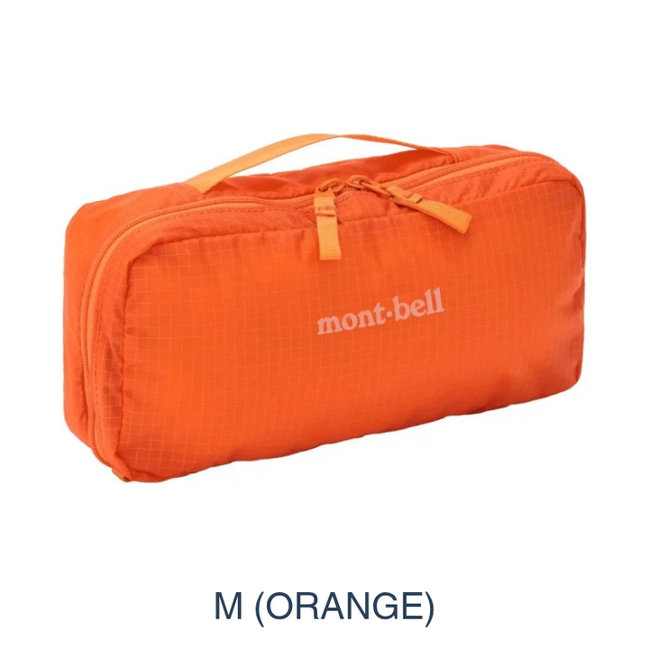Vertical efficiency for the modern nomad: The Travel Kit Pack (M/L) unfurls to create a tiered workstation, keeping your daily essentials organized and off damp surfaces.