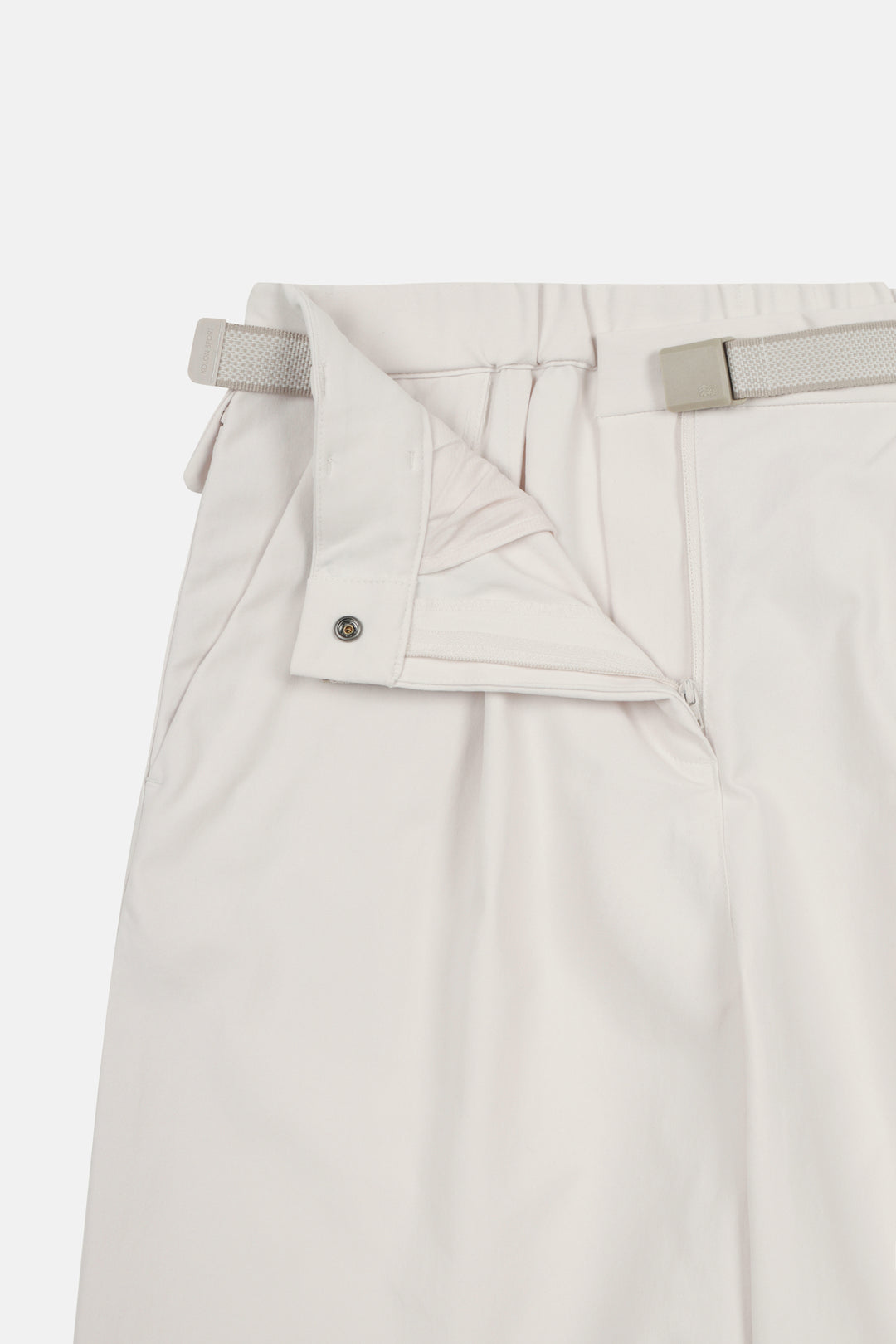 Kolon Sport Women's Loose Fit One Tuck Belted Pants — TVPNS26432CRE_LZ5