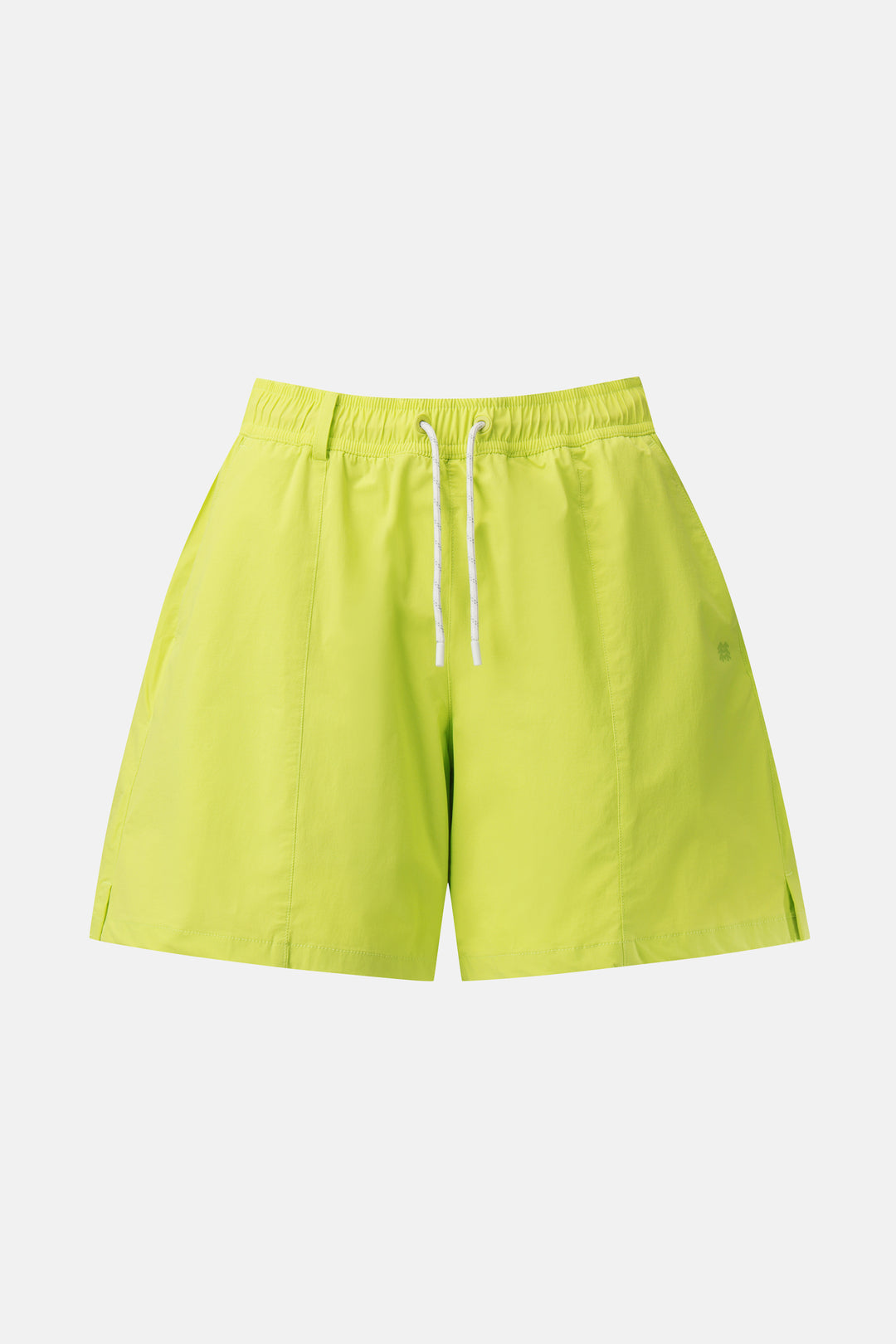 Kolon Sport Women’S Daypack Wide Fit Shorts in Apple — hero shot