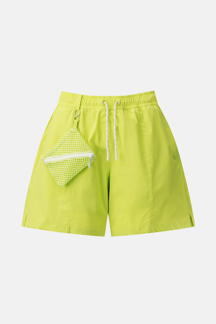 Kolon Sport Women’S Daypack Wide Fit Shorts in Apple — back view