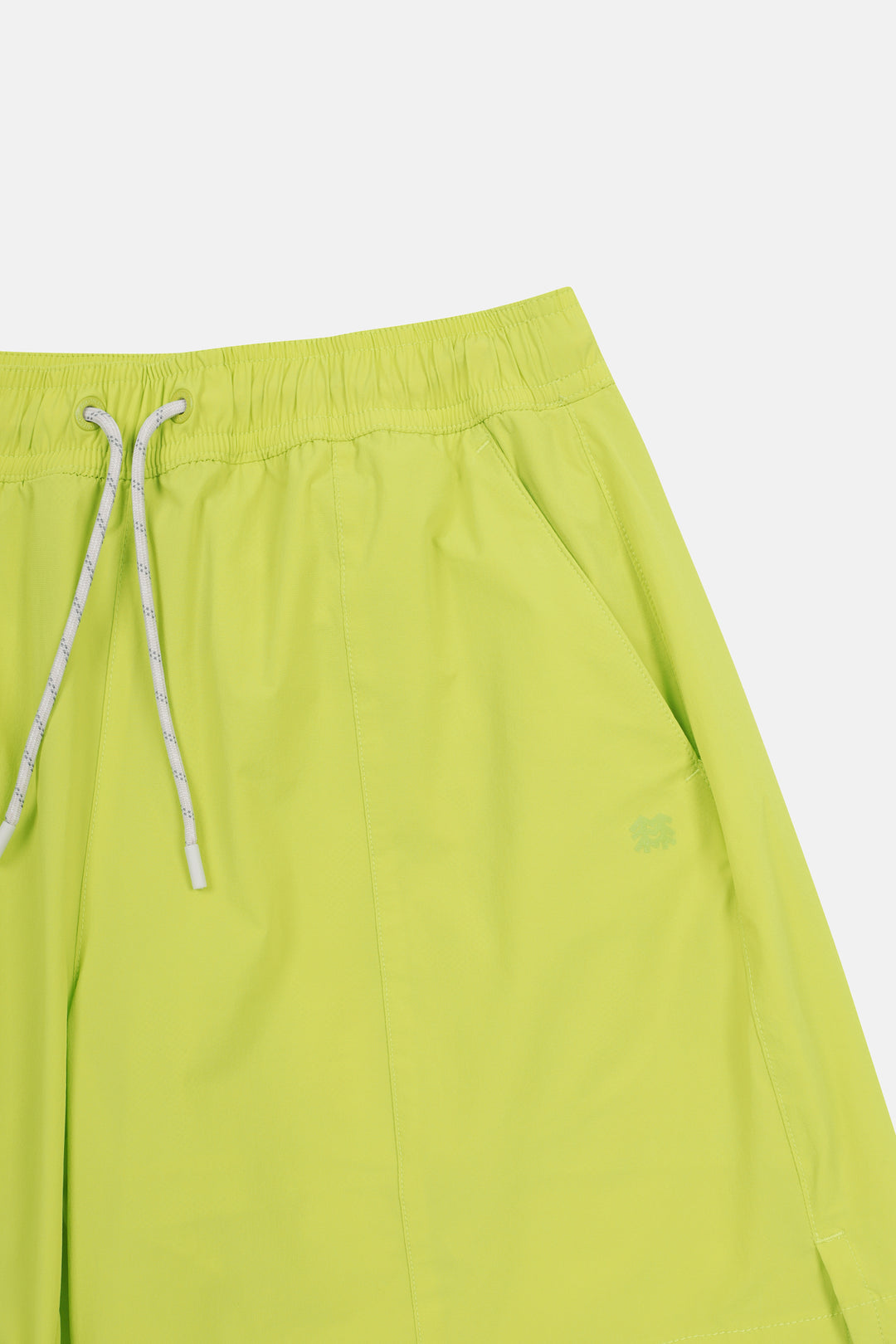 Kolon Sport Women’S Daypack Wide Fit Shorts in Apple — view 6