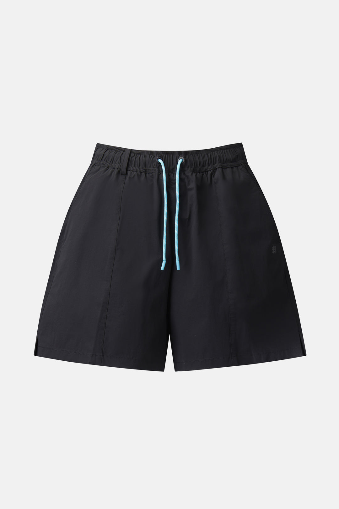 Kolon Sport Women’S Daypack Wide Fit Shorts in Black — hero shot