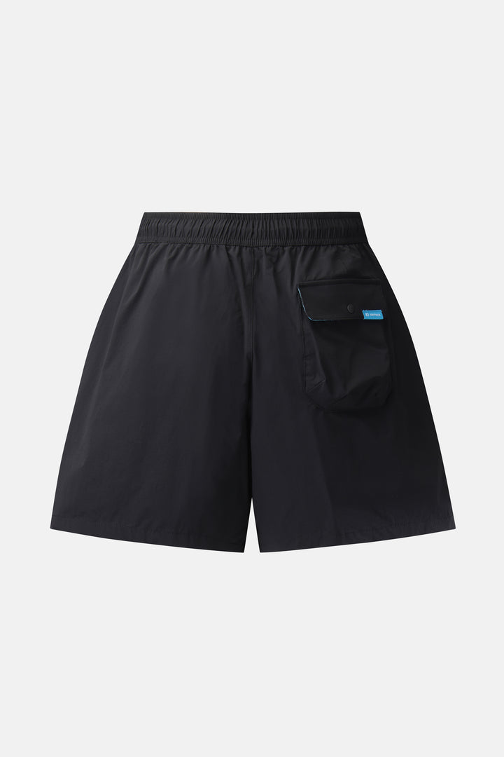Kolon Sport Women’S Daypack Wide Fit Shorts in Black — front view