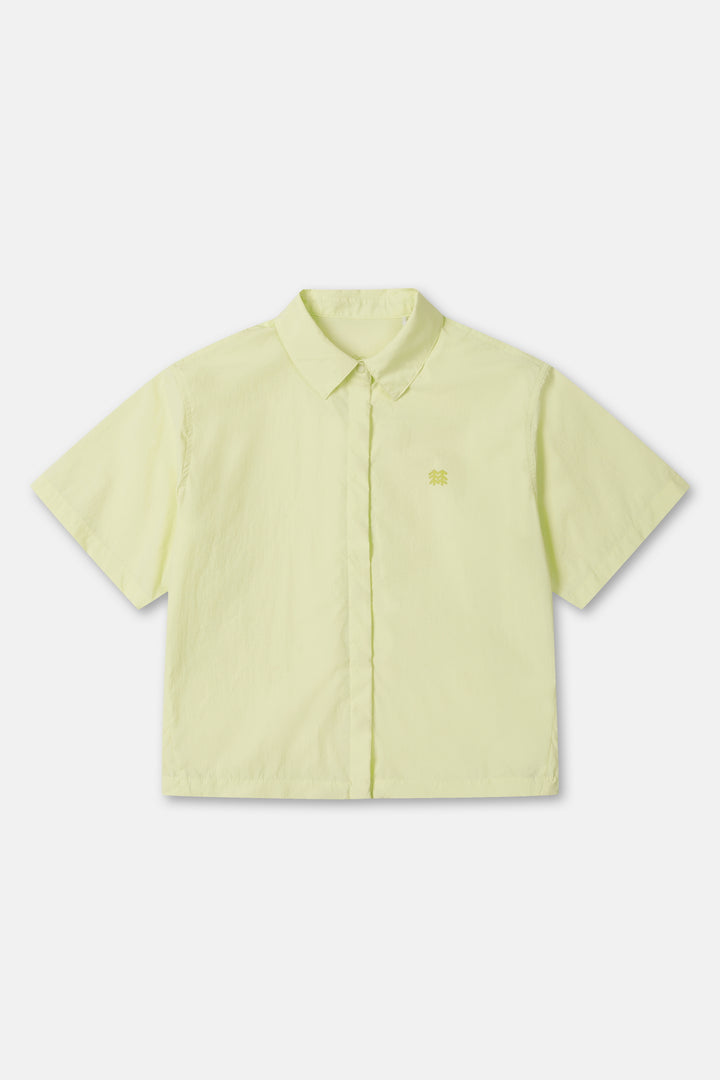 Kolon Sport Women’S Daypack Cropped Short Sleeve Shirt in L/Apple — hero shot