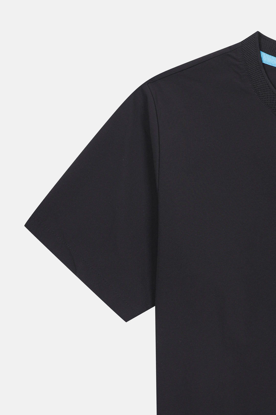 Kolon Sport Daypack Loose Fit Short Sleeve T-Shirt in Black — detail