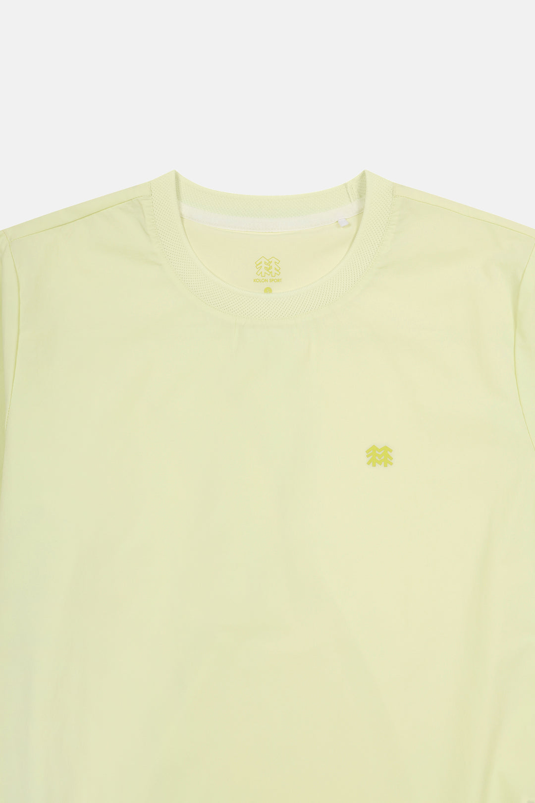 Kolon Sport Daypack Loose Fit Short Sleeve T-Shirt in L/Apple — back view
