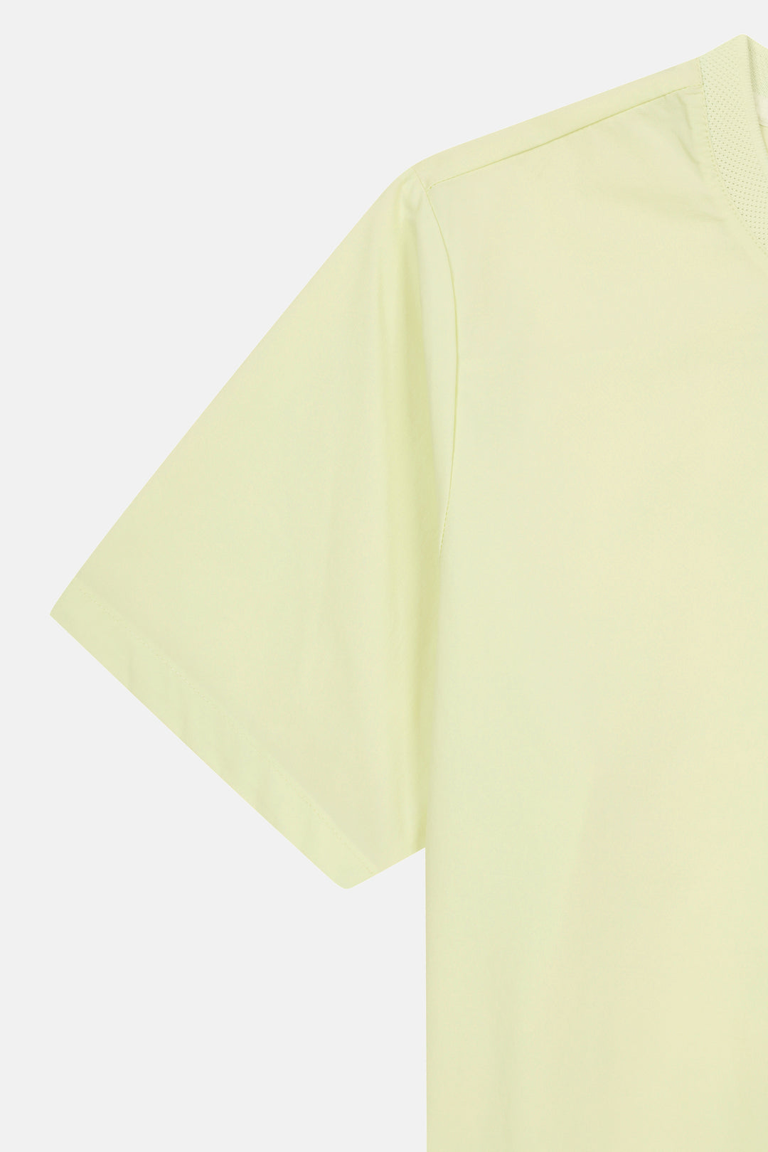 Kolon Sport Daypack Loose Fit Short Sleeve T-Shirt in L/Apple — detail